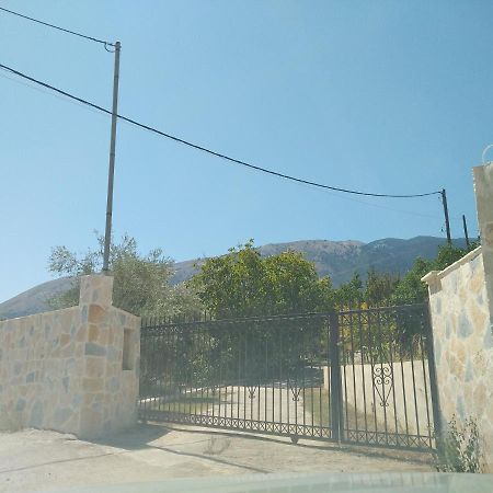 Apartment With Pool In Tzanata Kefalonia Dhimisianata Exterior foto